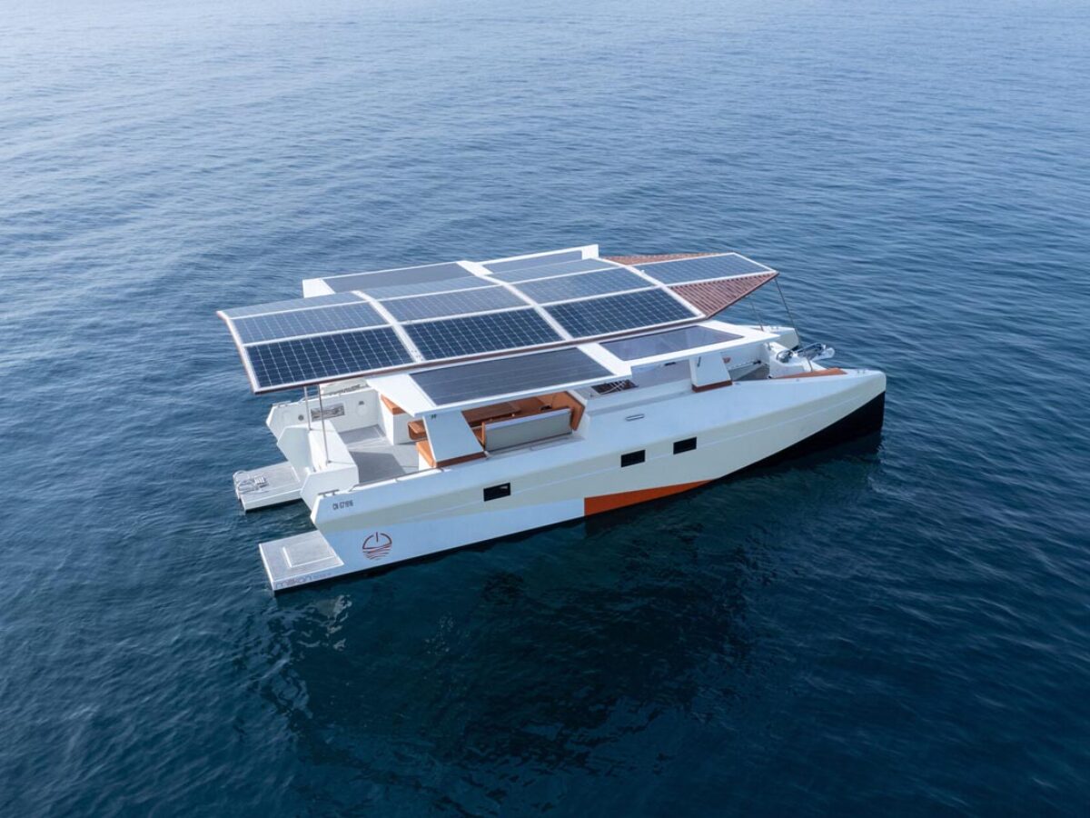 catamaran électrique Millikan Boats M9 à Saint-Mandrier (Var)