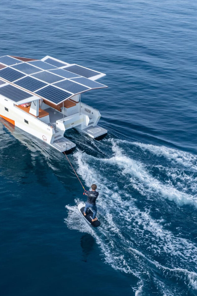 catamaran électrique pour team building en mer