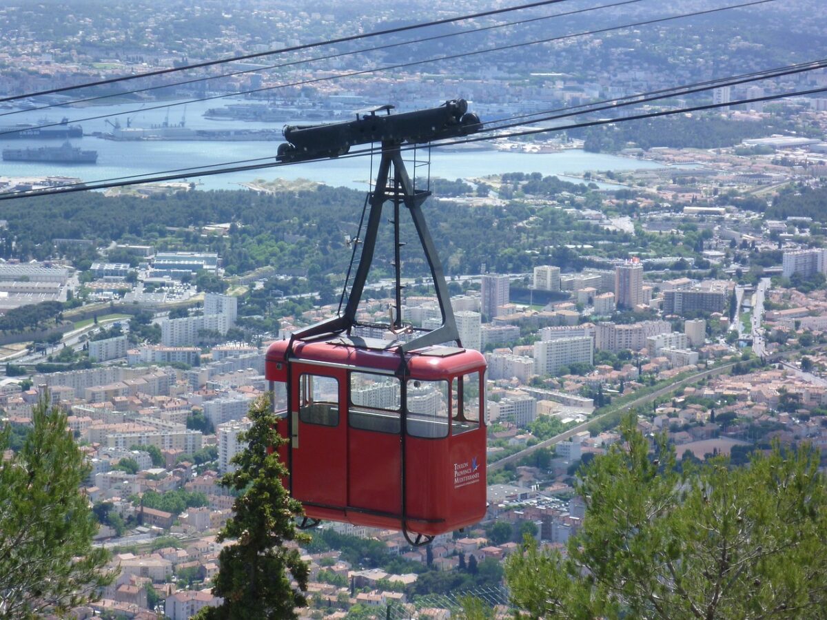 vue de la ville de Toulon depuis le téléphérique